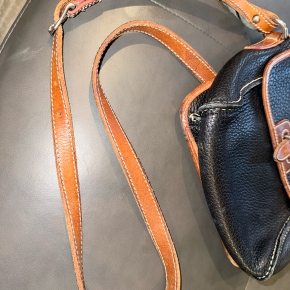 Vintage Dooney & Bourke AWL Crossbody Bag - Picture 14 of 16